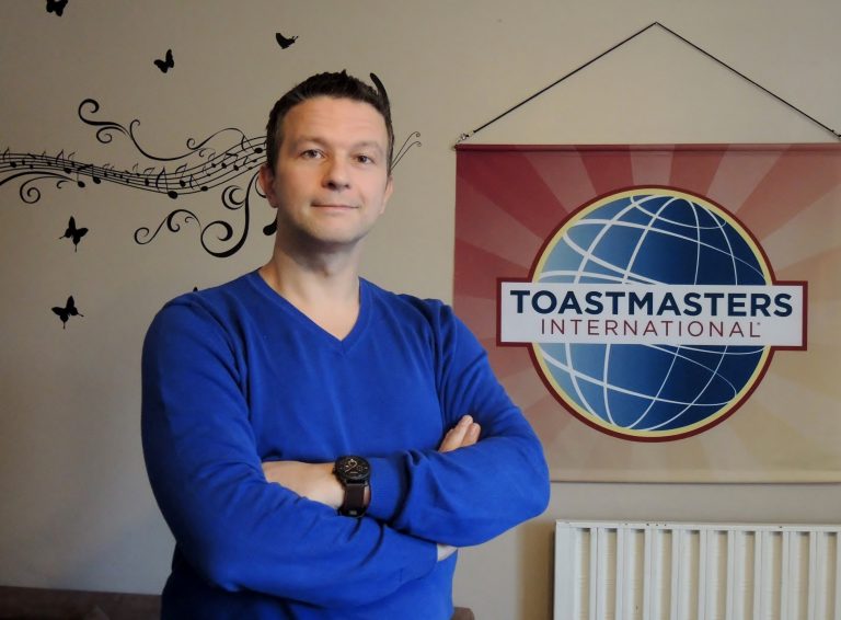 « Je vais démissionner de mon poste de Président de Toastmasters ! »